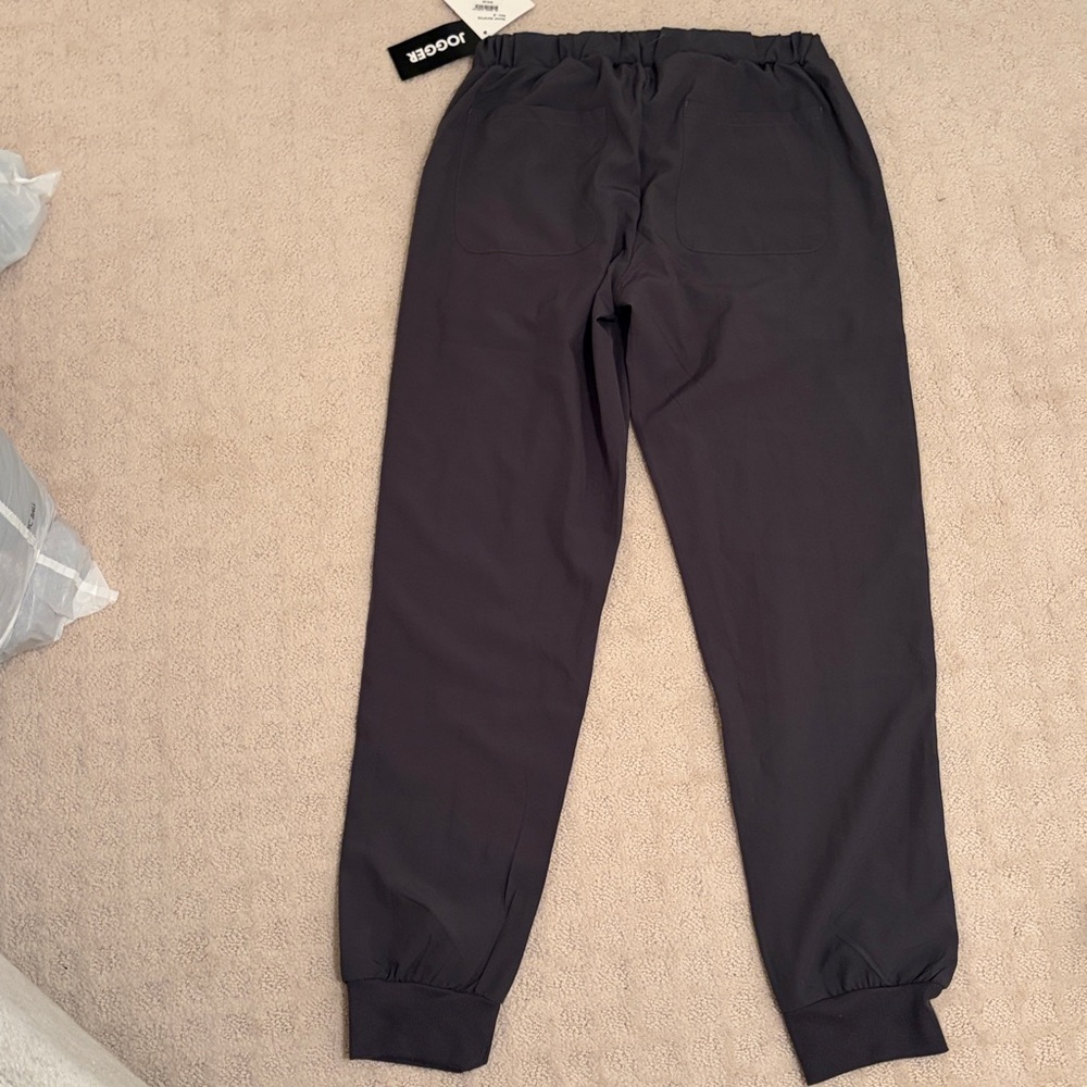 Women's scrub joggers